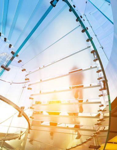 Unternehmens&shywert<br /><span class='font-serif font-normal'>stabilisieren.</span>