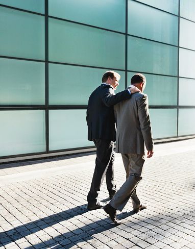 Vertrauen<br /><span class='font-serif font-normal'>wahren.</span>